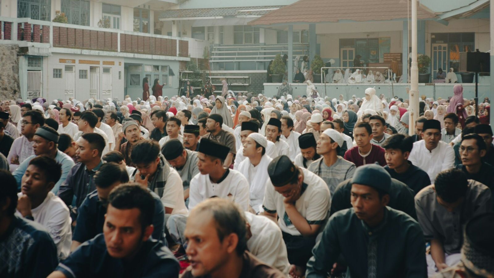muculmanos-impedem-construcao-de-igreja-na-indonesia